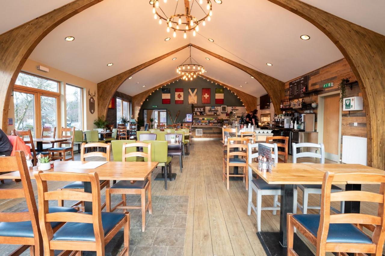 The Base Camp Hotel, Nevis Range Fort William Bagian luar foto