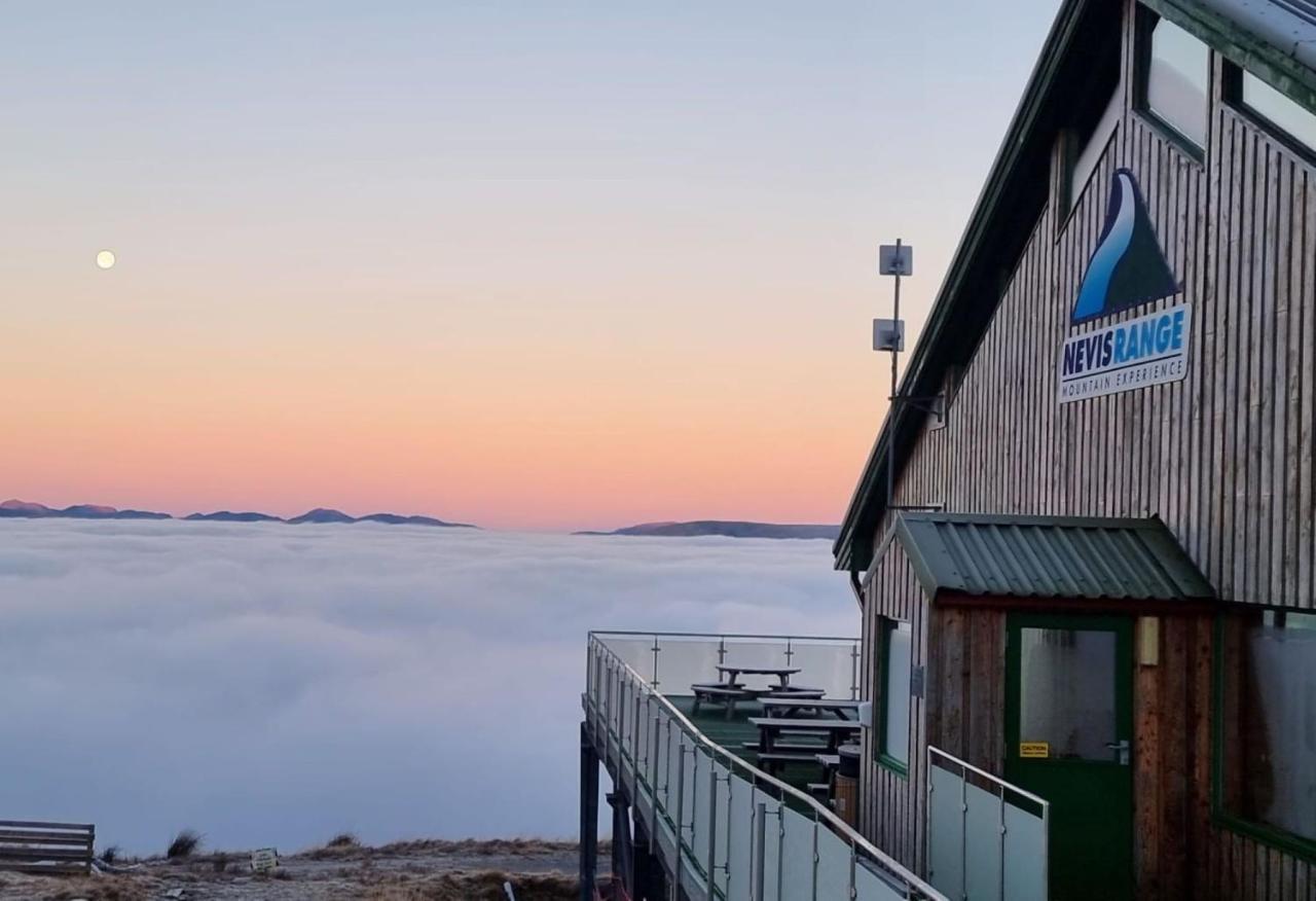The Base Camp Hotel, Nevis Range Fort William Bagian luar foto